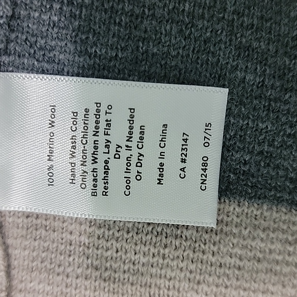 Sweater - Picture 5 of 5